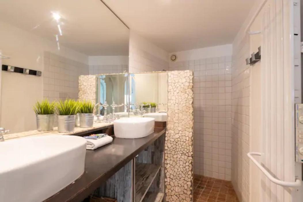 Magnifique Appartement De Charme Avec Vue Sur Le Palais Des Papes A Avignon Wifi Gratuit المظهر الخارجي الصورة